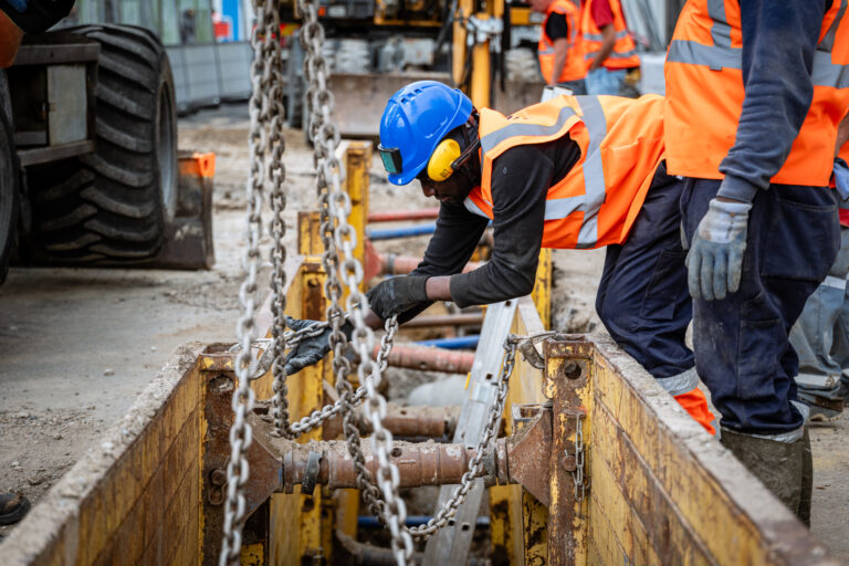 Travaux de terrassement et de pose de réseau